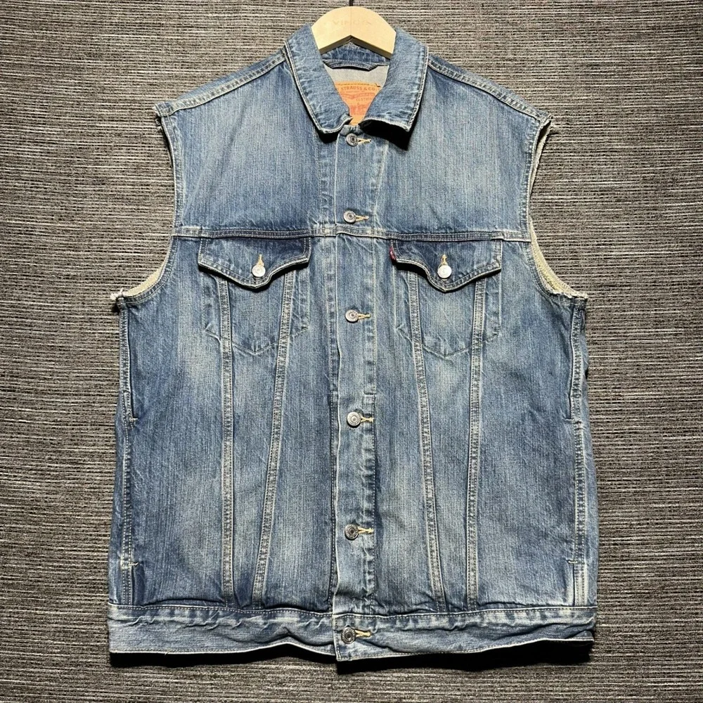 Levis Denim Vest Mens XL Blue Solid Sleeveless Trucker Denim Raw Cut Sleeves
